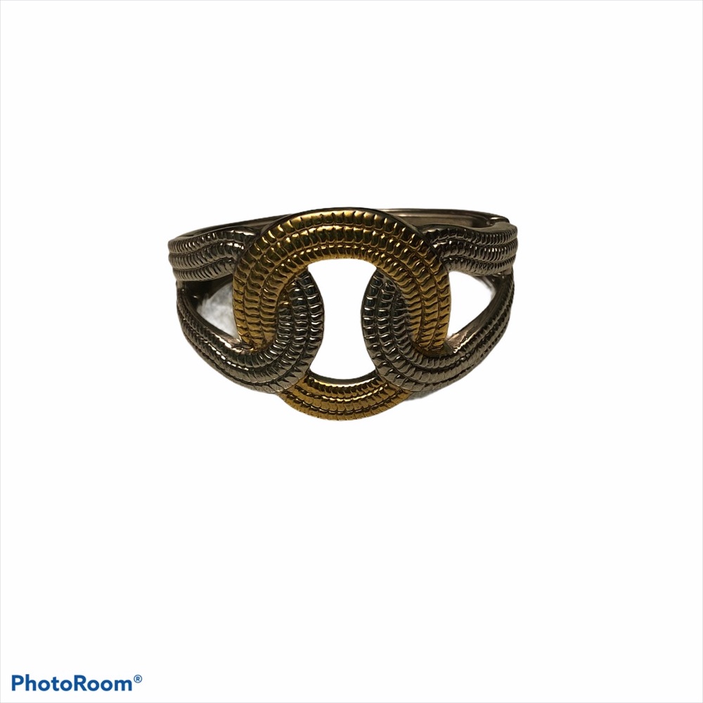 Costume jewelry Two toned spring bangle